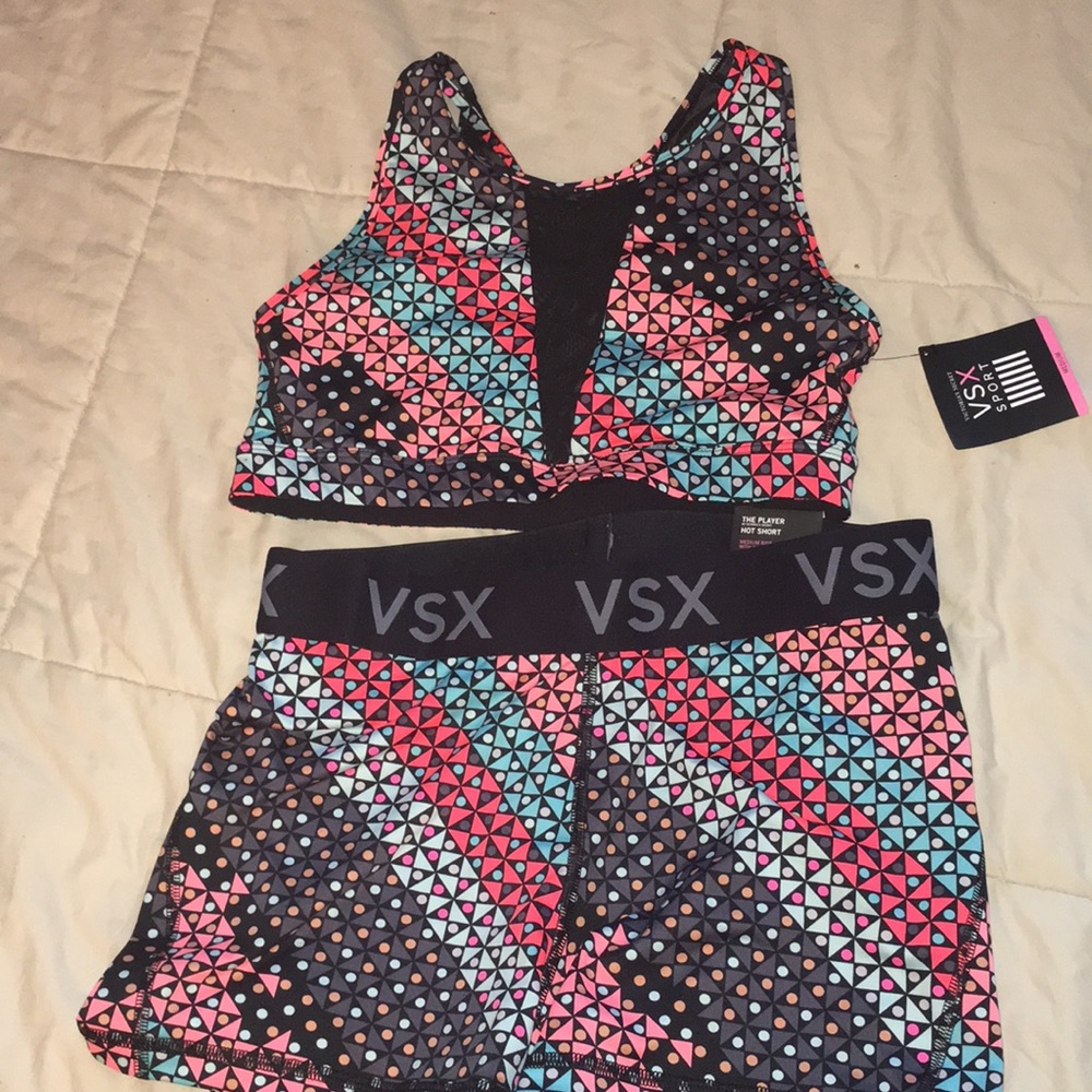 Bnwt VS workout set size medium. Shorts and bra.